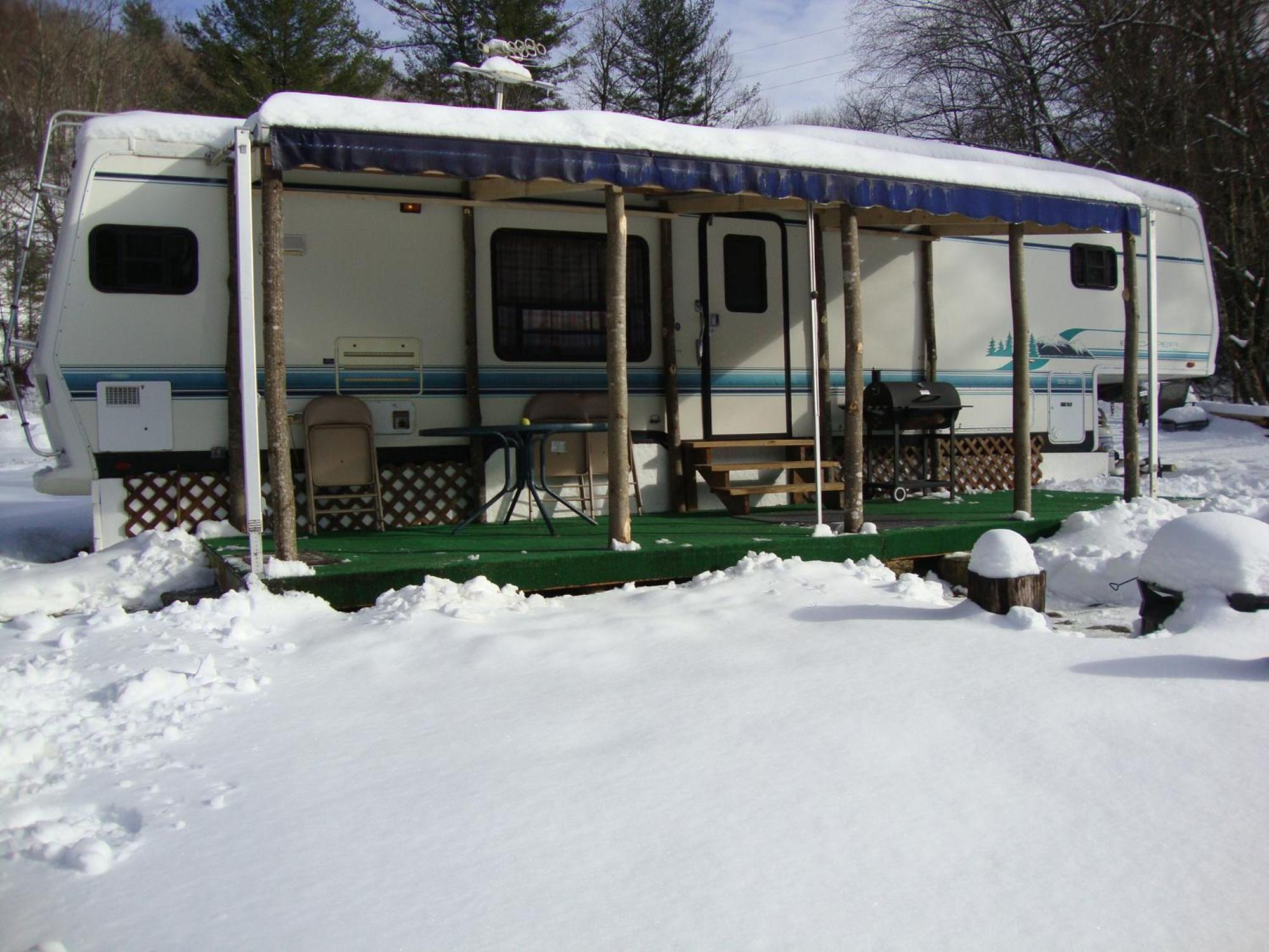 Dark Ridge Hideout Hotel Elk Park Exterior foto