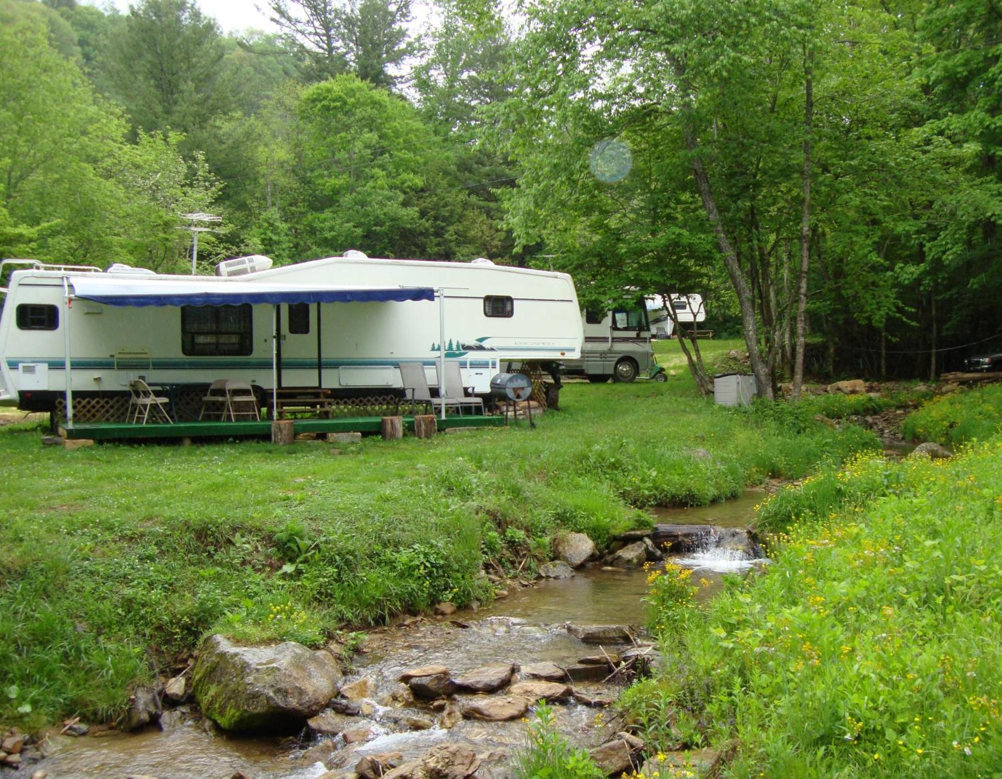 Dark Ridge Hideout Hotel Elk Park Exterior foto